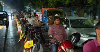 তেল সংগ্রহে ফিলিং স্টেশনে ভিড় ও ভোগান্তি, সরবরাহ বাড়ানোর ঘোষণা বিপিসির